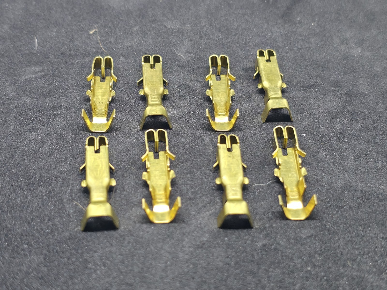 12004943 Delphi FUSEBLOCK WITH 8 TERMINALS 12020400, 4 CIRCUIT GANG FUSE BOX