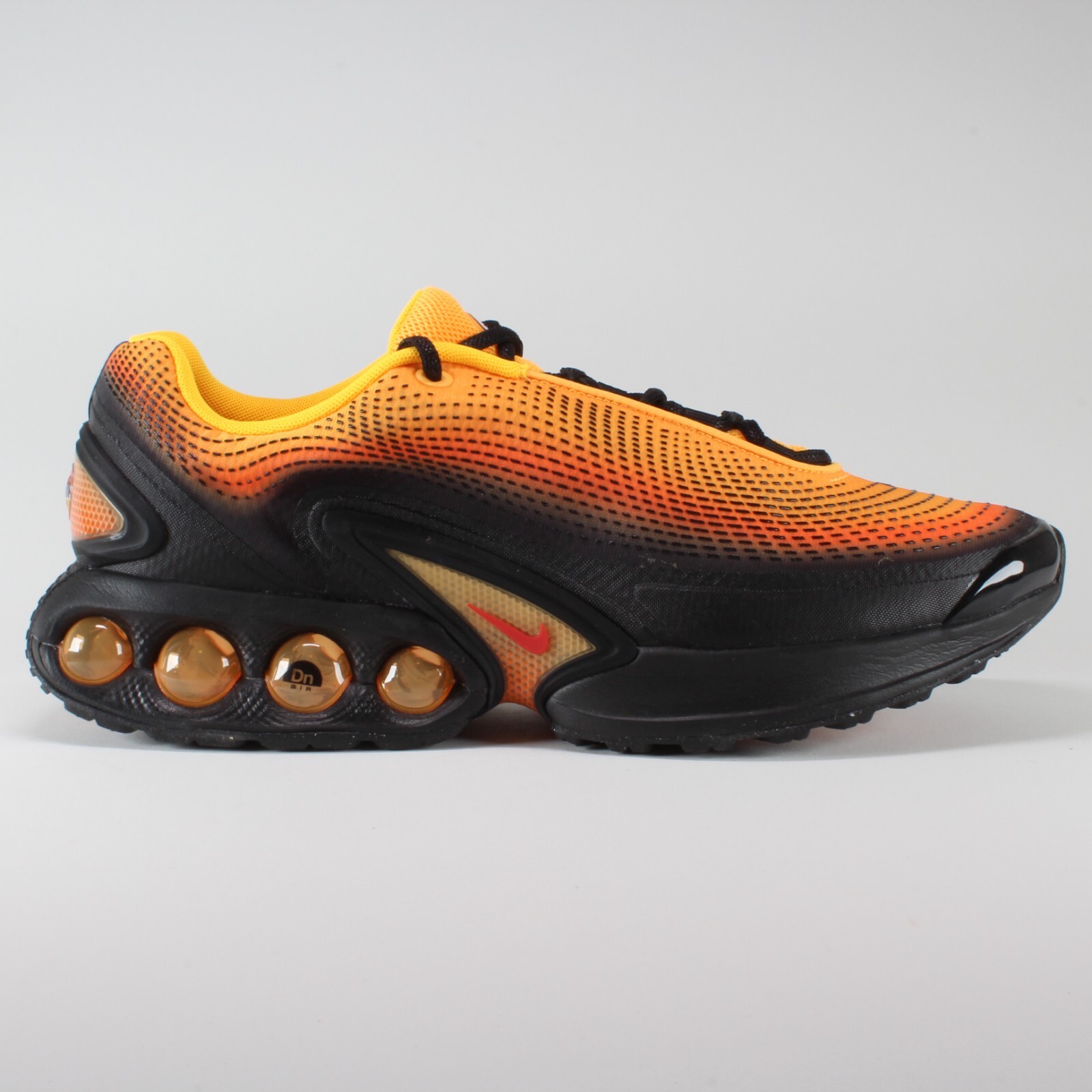 Nike Air Max DN SE 'Black Laser Orange' HM0810-800 Men's Size 13 Shoes