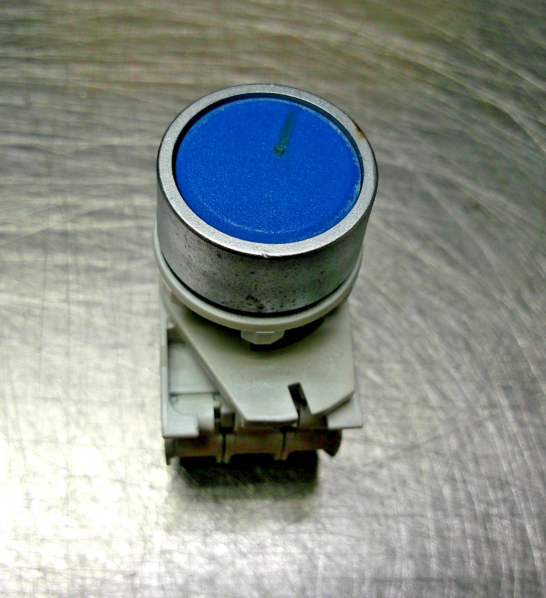 EAO ESA 44-121 SET w/ BLUE PUSH BUTTON