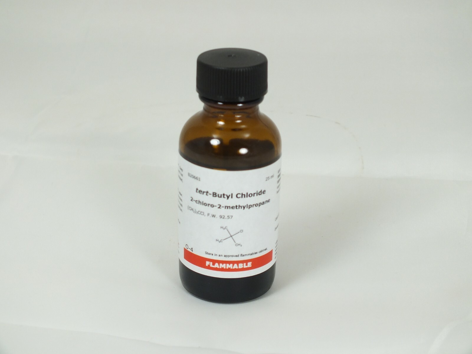 tert-Butyl Chloride (2-chloro-2-methylpropane), 25 ml