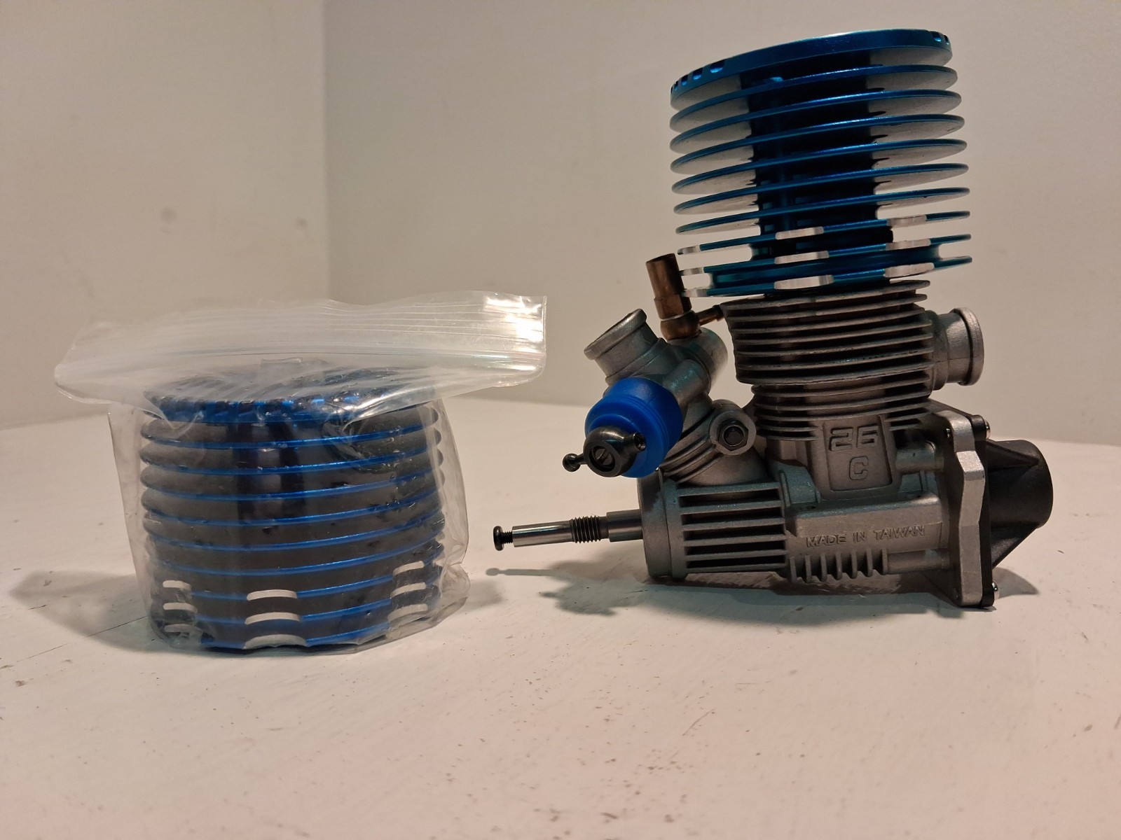 New Vintage Dynamite Mach 26C Nitro RC Engine and Head