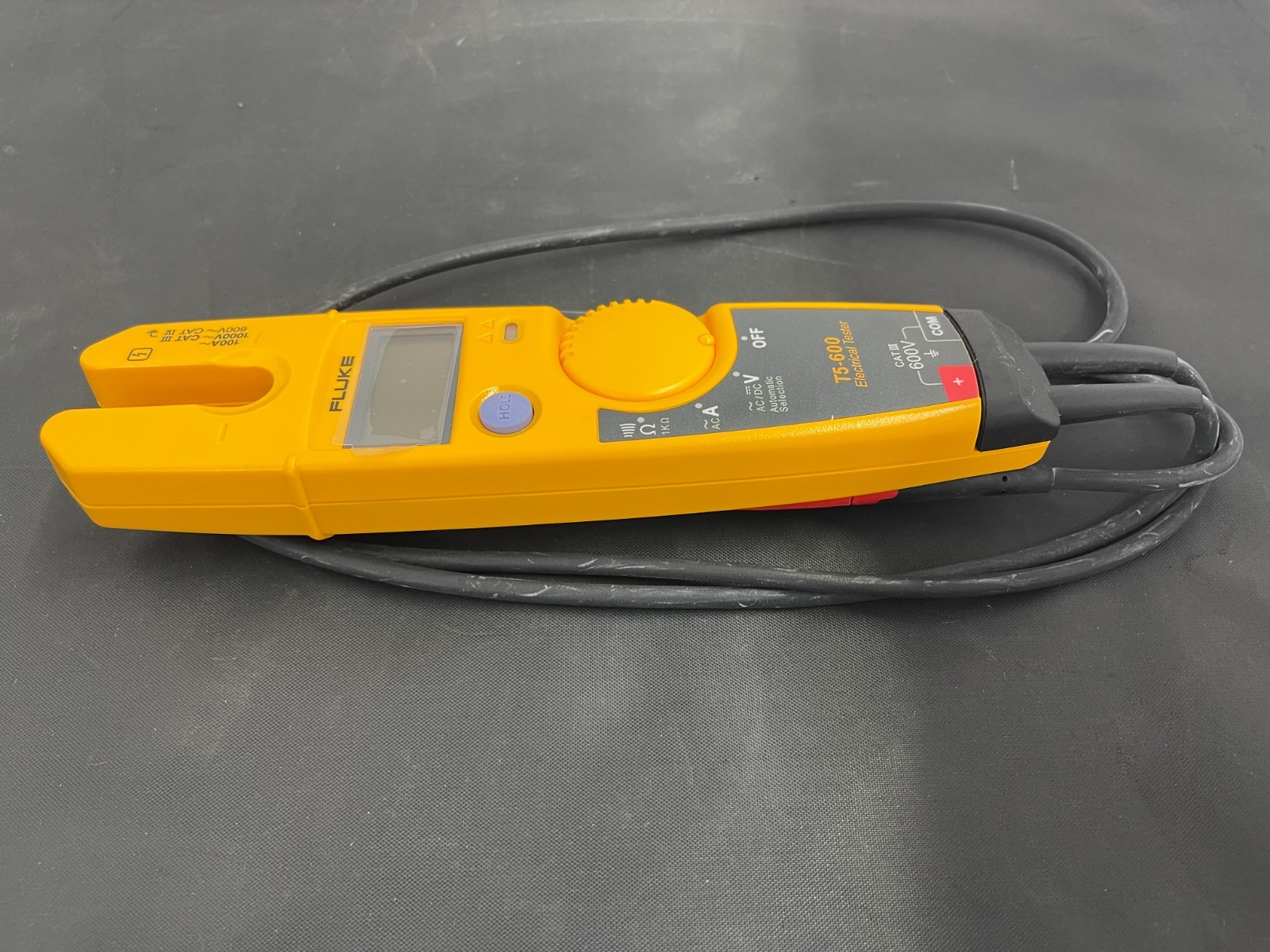 Fluke T5-600 Electrical Voltmeter, Continuity and Current Tester - Open Box