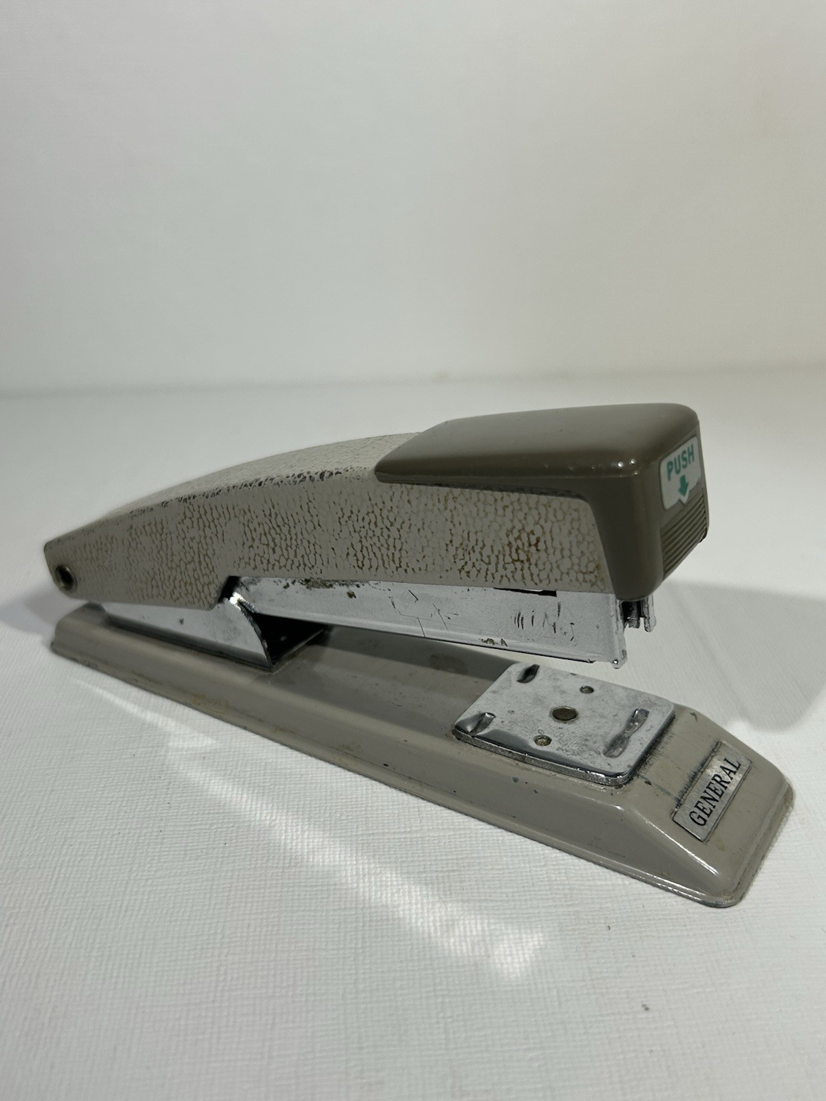 “General” Brand Desk Stapler Gray Metal Stapler vintage TESTED collectors’