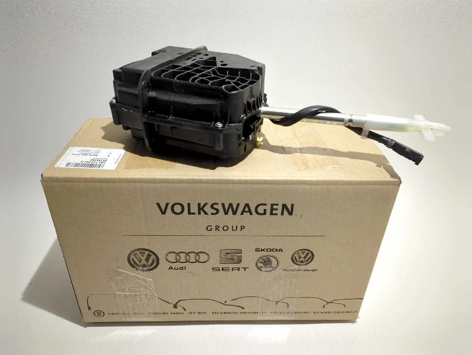 New OEM Genuine VW Auto Floor Shifter 2015-2021 Golf Alltrack GTI 5Q1713041L
