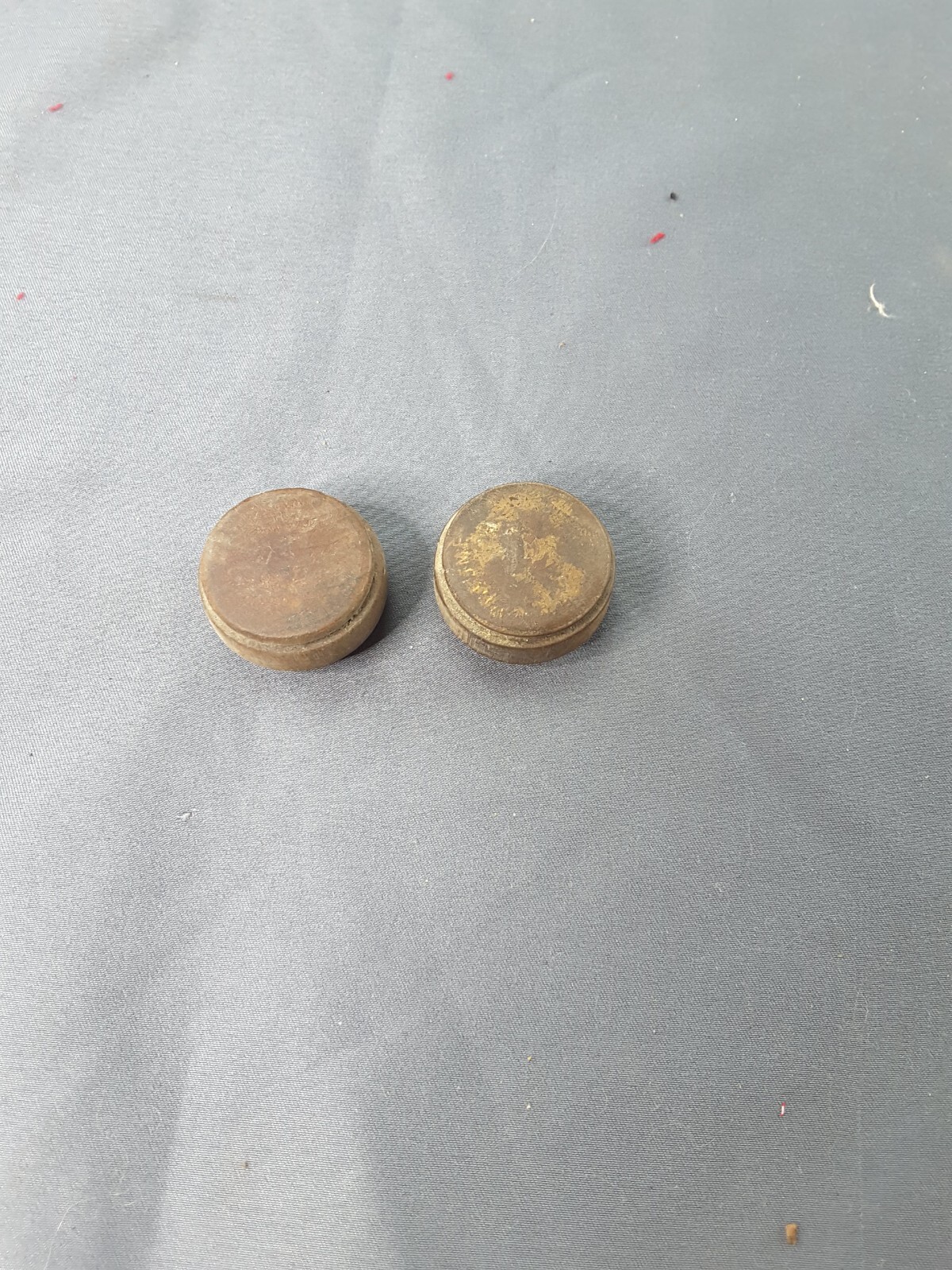 Pair of Wooden Tube Radio Tuning Or Volume Knobs Parts