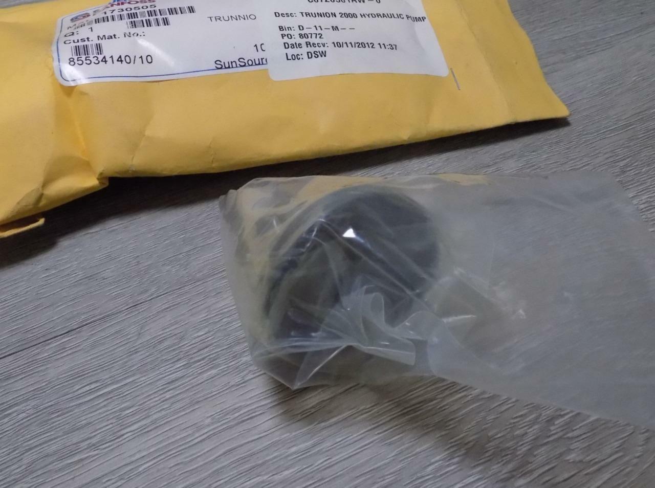 Sauer Danfoss 1730505 Hydraulic Pump Trunnion