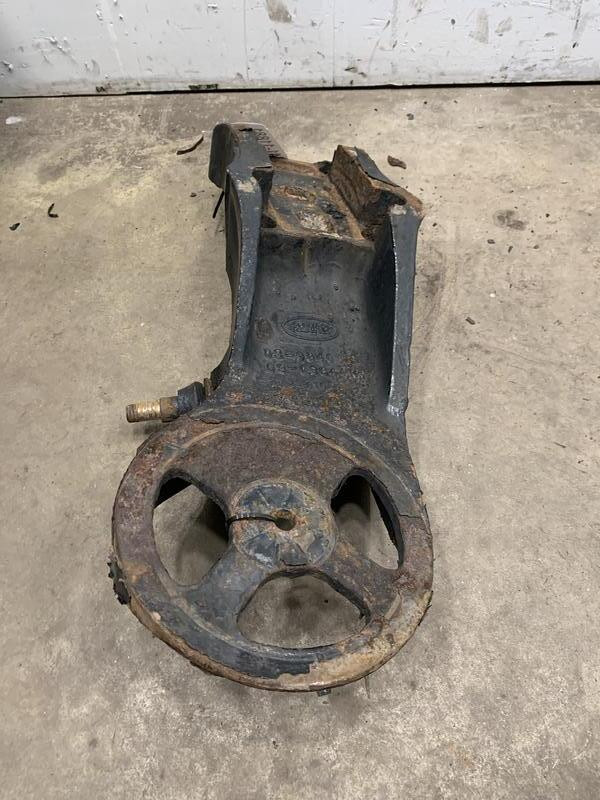 2009 Peterbilt 335 Suspension Bracket 0308403R (641-11881)