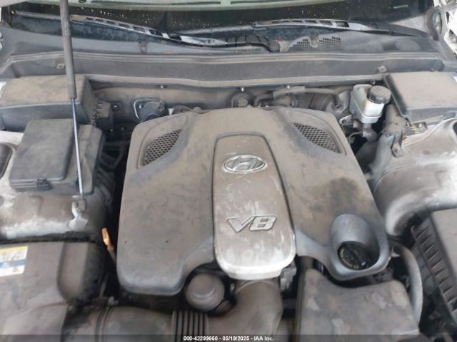 GENESIS 2010 Glove Box 4723328