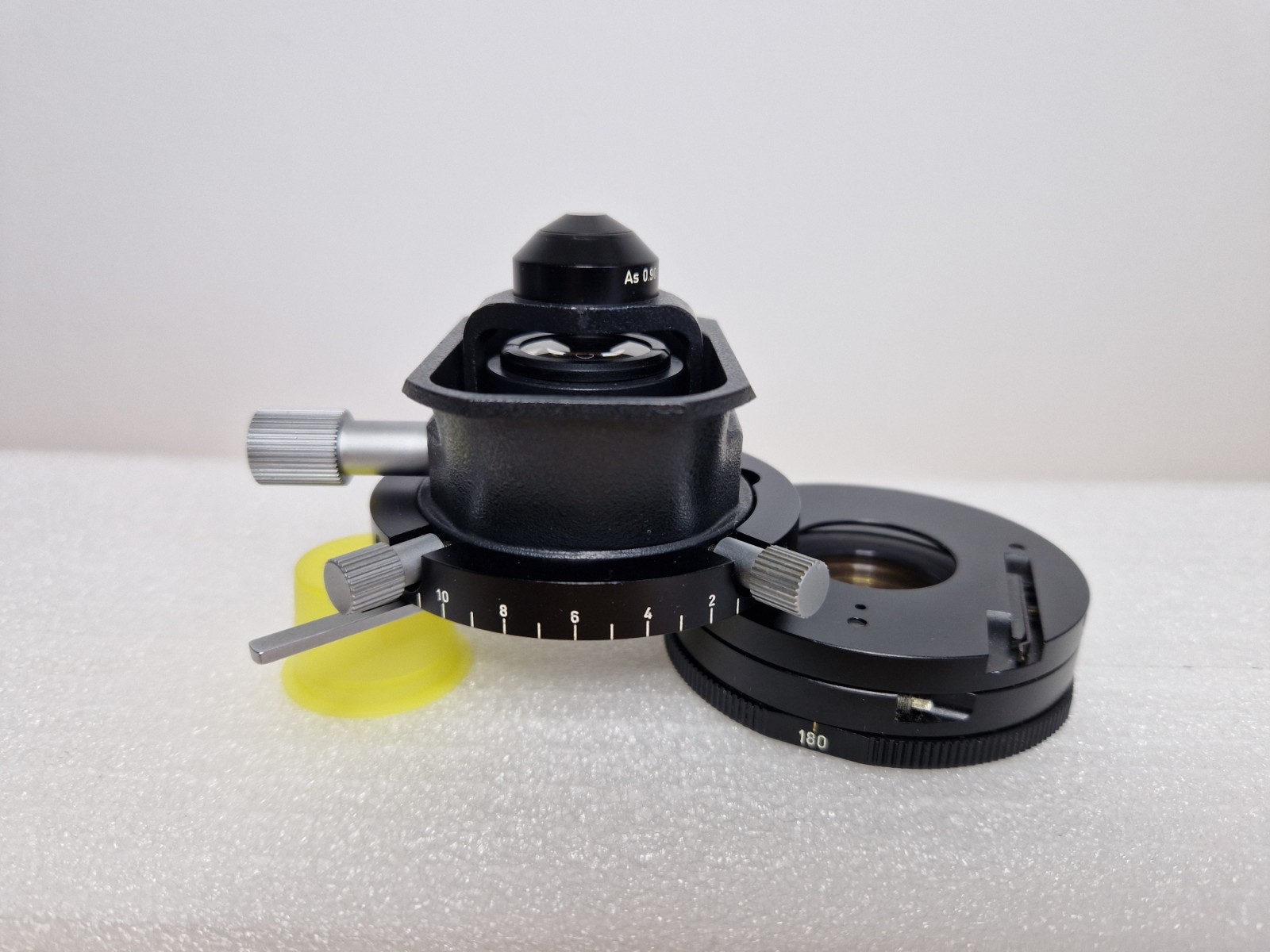 Leitz microscope pol condenser. missing polarizing filter.