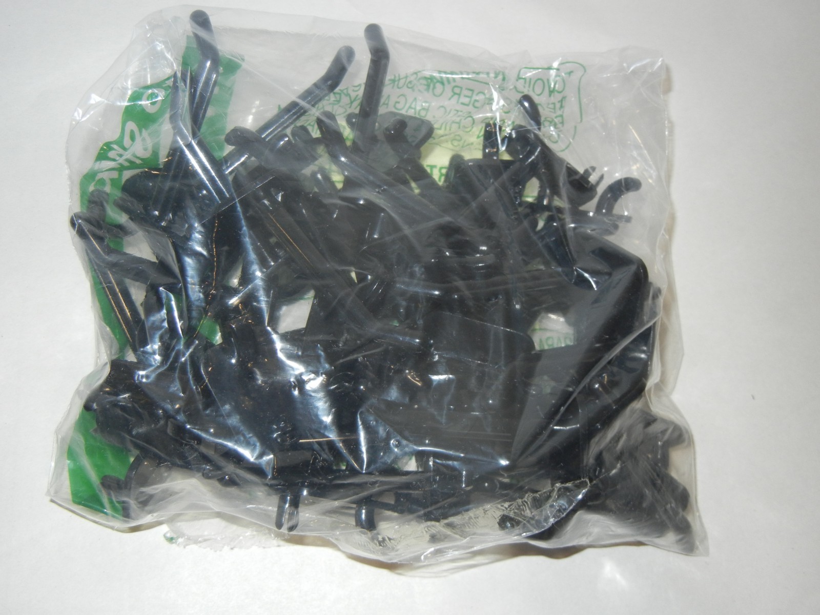 AZAR 80000-B BLACK PLASTIC HOOKS 2" FOR PEGBOARDS 47 PIECES