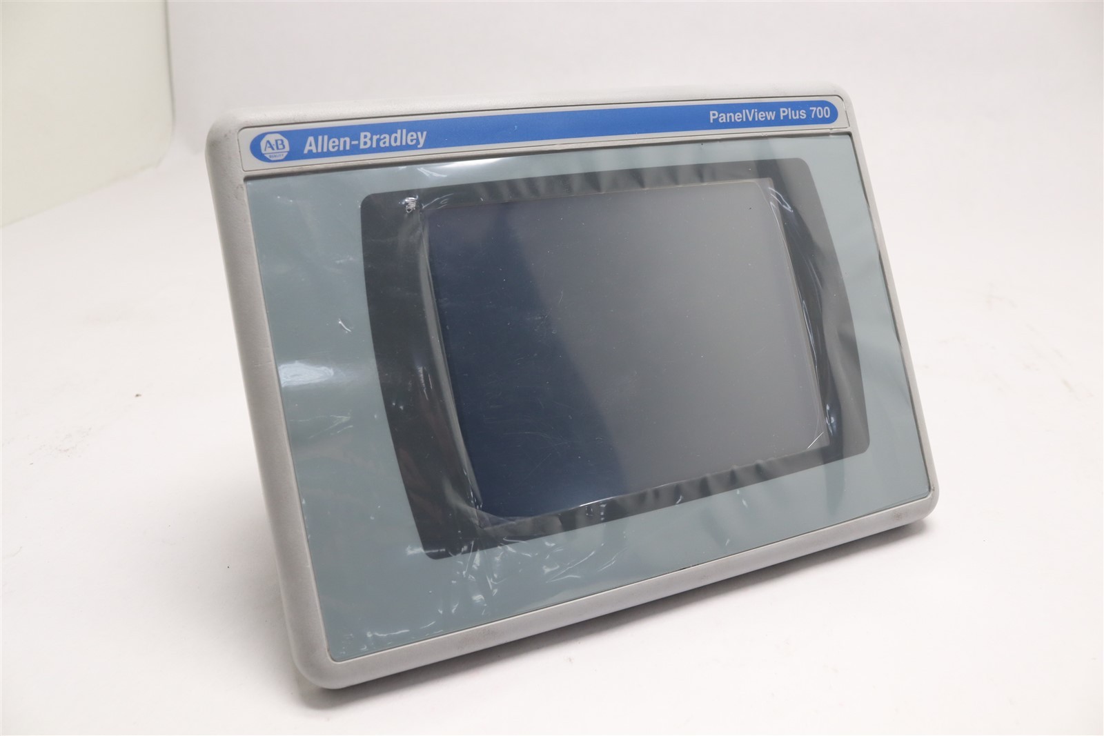 ALLEN BRADLEY PANELVIEW PLUS 700 TOUCH TERMINAL 2711P-T7C4D8/A