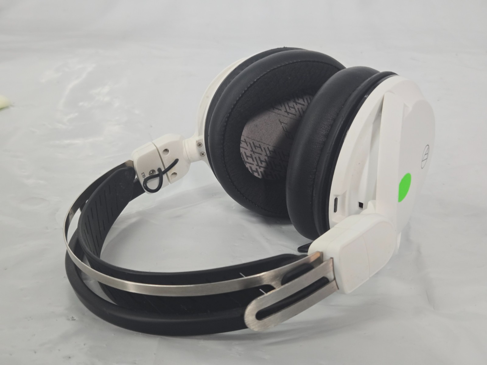 Audio-Technica High-Fidelity Closed-Back Wired Gaming Headset - Missing Cables
