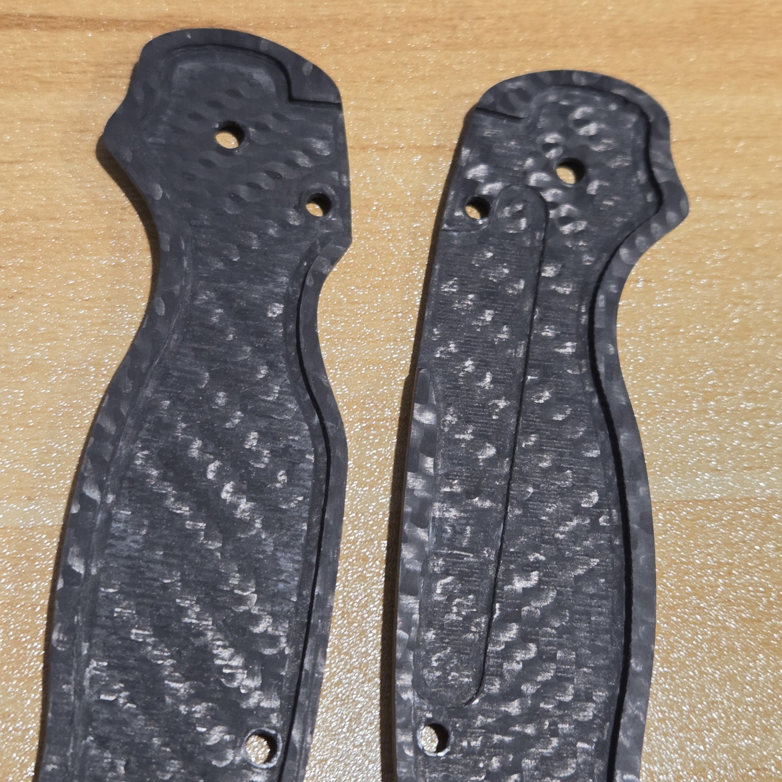 Suingab Custom CF Scales w/Radius Edge for Spyderco Paramilitary 2