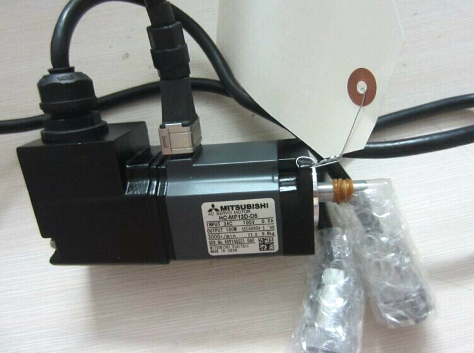 NEW Mitsubishi HC-MF13D-D5 Servo Motor