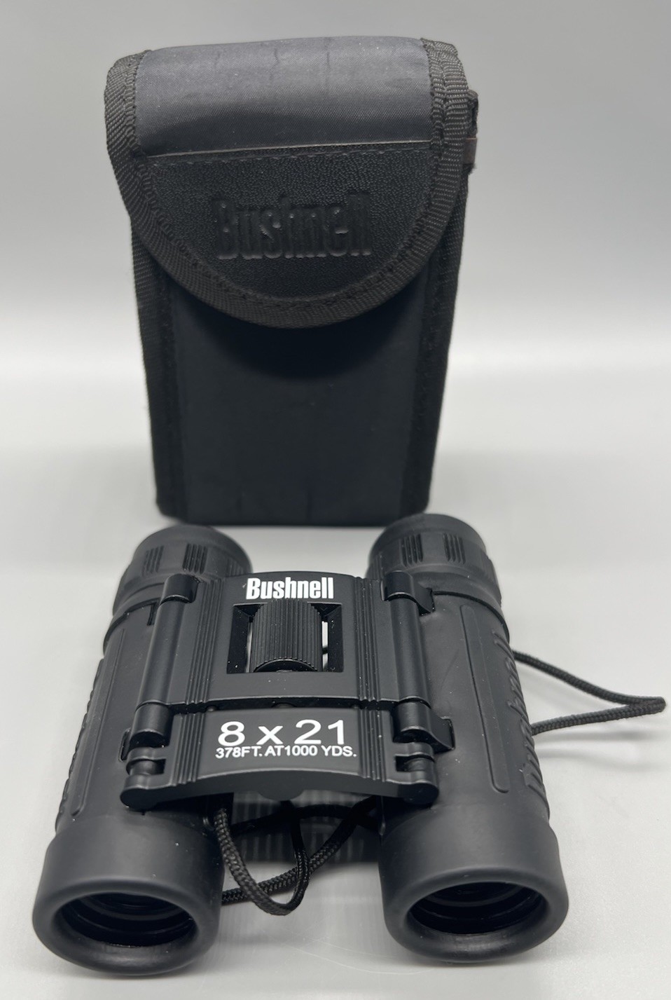 Bushnell Compact 8 x 21 Adjustable Binoculars 392 FT At 1000 YDS With Case