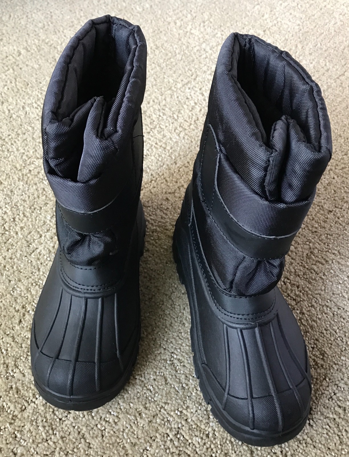 1 pair of Xtreme Sports Power black snow winter boots size 13 youth ski