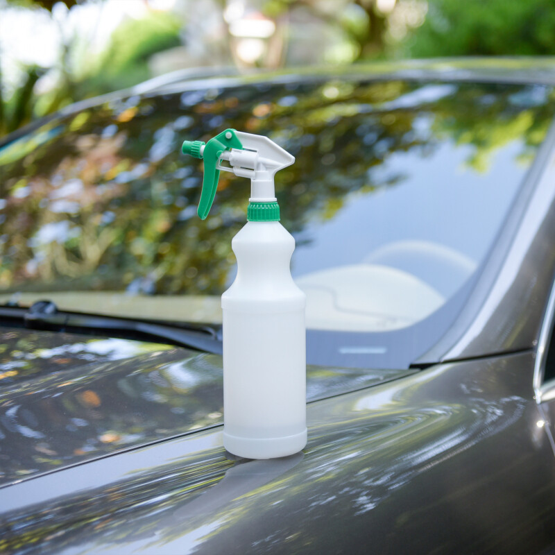 Plastic Spray Bottles (3-Pack) 32oz Squirt Bottles for All Cleaning Solutions