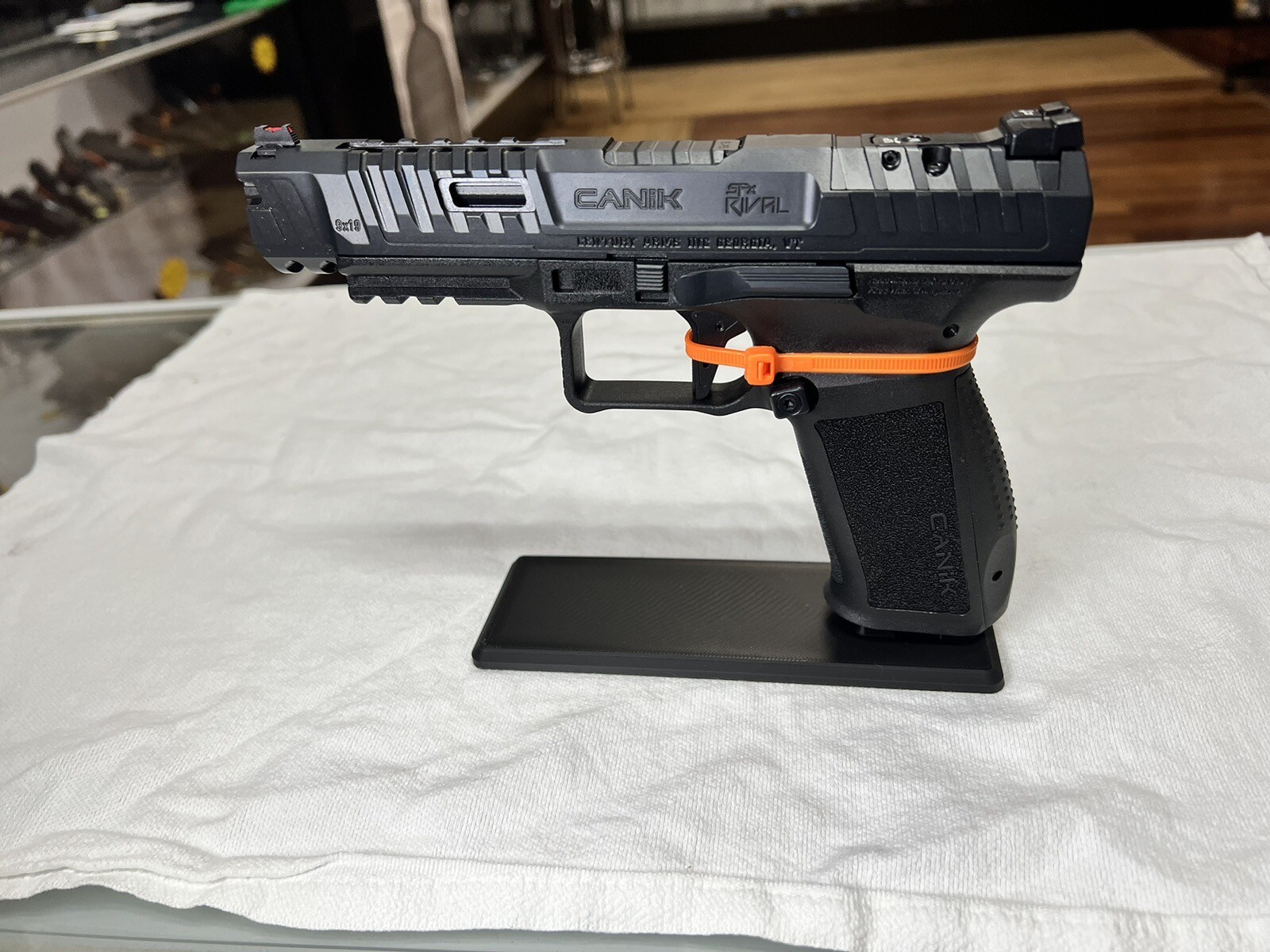 Pistol Stand Double Stack 9mm, 10mm, 40, 45