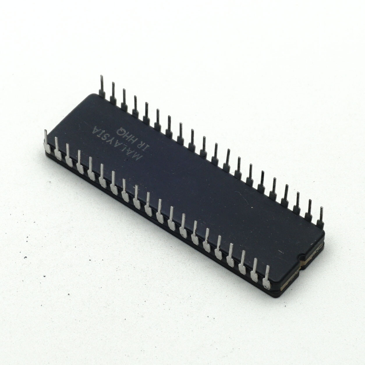 Motorola MC68HC705C8S 8-Bit Microcontroller Unit CDIP40 x 2PCS