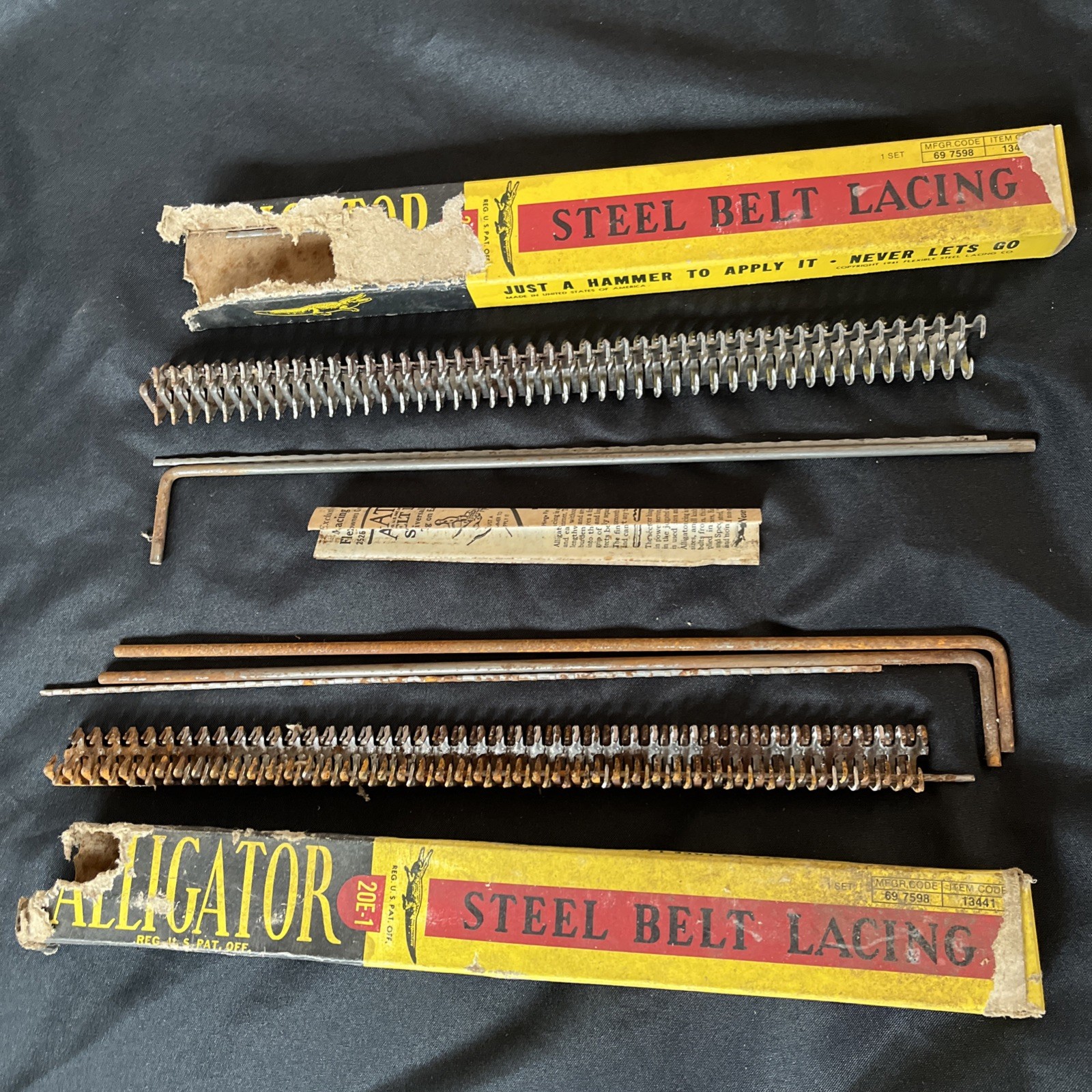 1941 ALLIGATOR Steel Belt Lacing 20E-1 for 12”w 5/32”~3/16" Thick X2 NOS **READ*