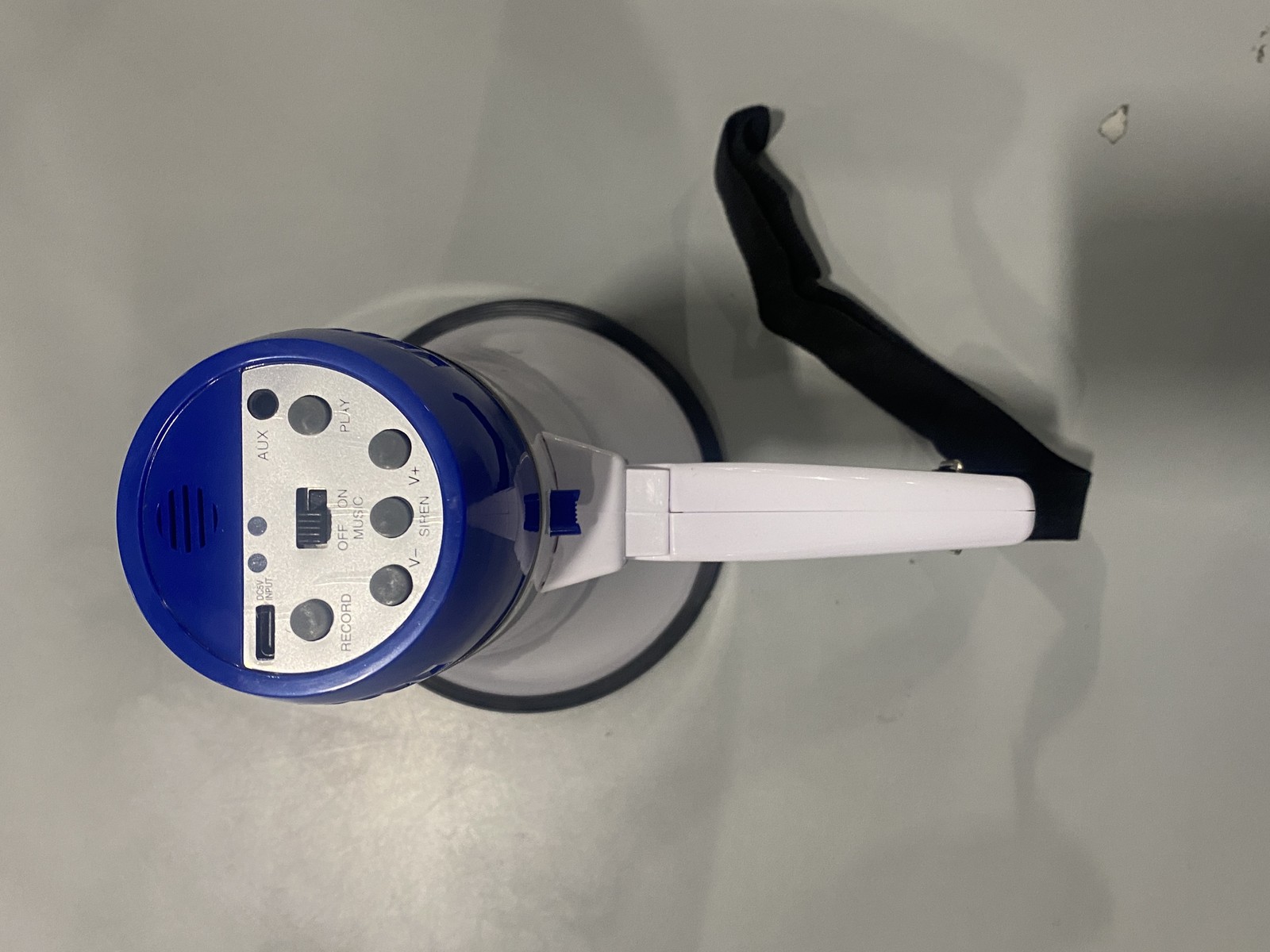 TECHNICAL PRO RECHARGEABLE BATTERY MEGAPHONE, 25 WATTS