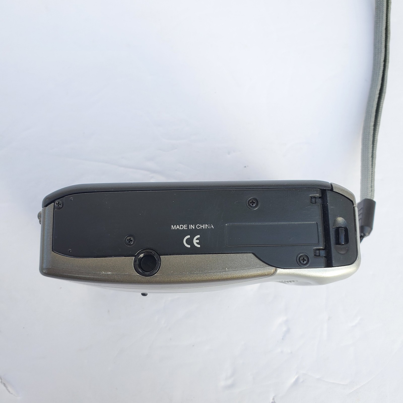 Walgreens Studio 35 Motorized 35mm Point & Shoot Film Camera Flash Silver/Black