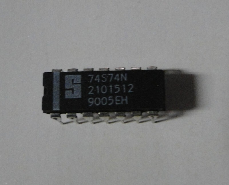 Lot of 25 74S74N DIP 14 pin IC Mixed Manufacturer New Old Stock In Tube