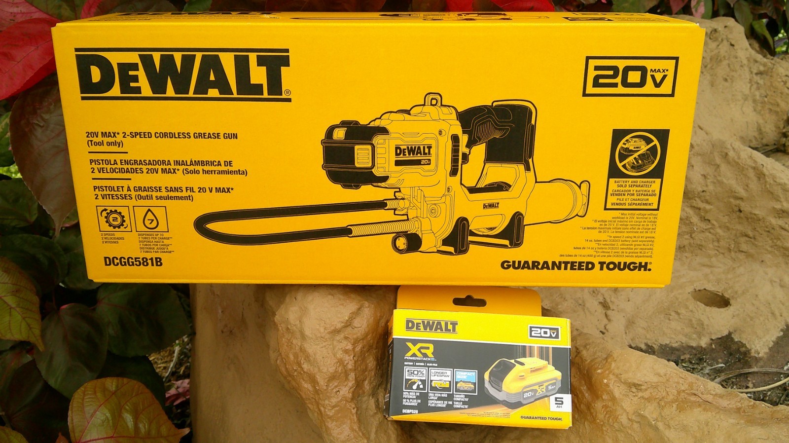 DEWALT DCGG581B Grease Gun 20V MAX Li-Ion  10,000 PSI With Free Powerstack Batt.