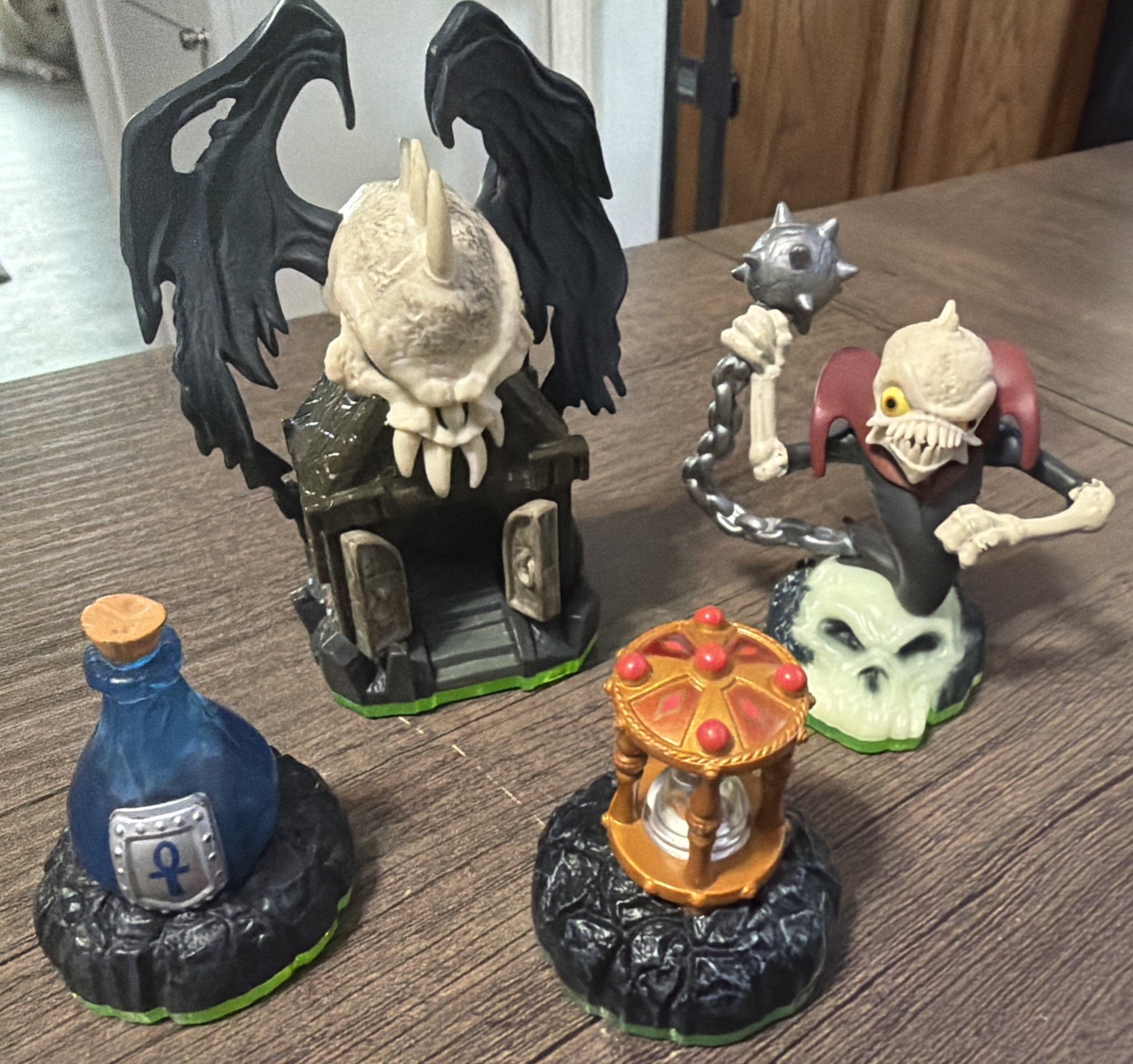 Skylanders Spyros Adventure Pack Darklight Crypt Ghost Roaster Elixir Twister