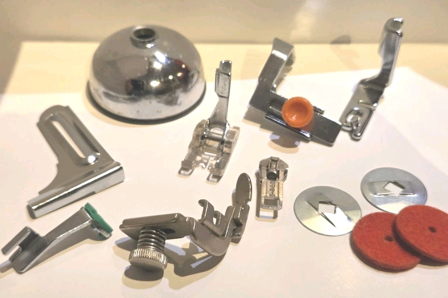 Sewing machine attachments VTG Zipper Foot,  Darning Foot,  Hemmer See Photos 12