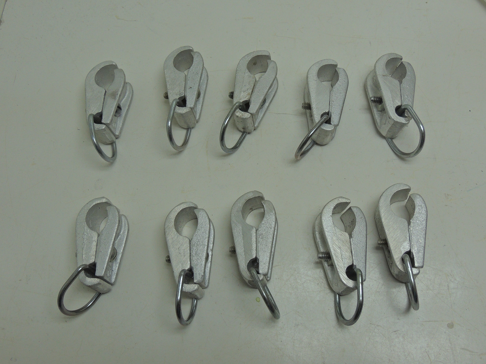 Lot Of 10 Crouse Hinds CHS1437 Conduit Fixture Clamps For 1/2" Conduit