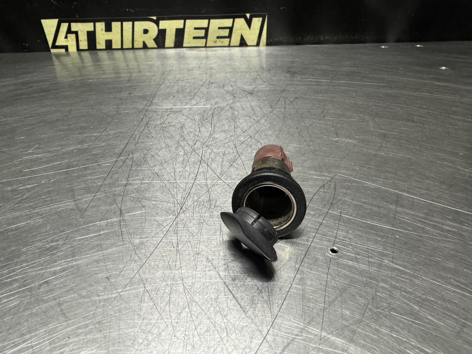 05-13 C6 CORVETTE CIGARETTE LIGHTER SOCKET OEM #N555