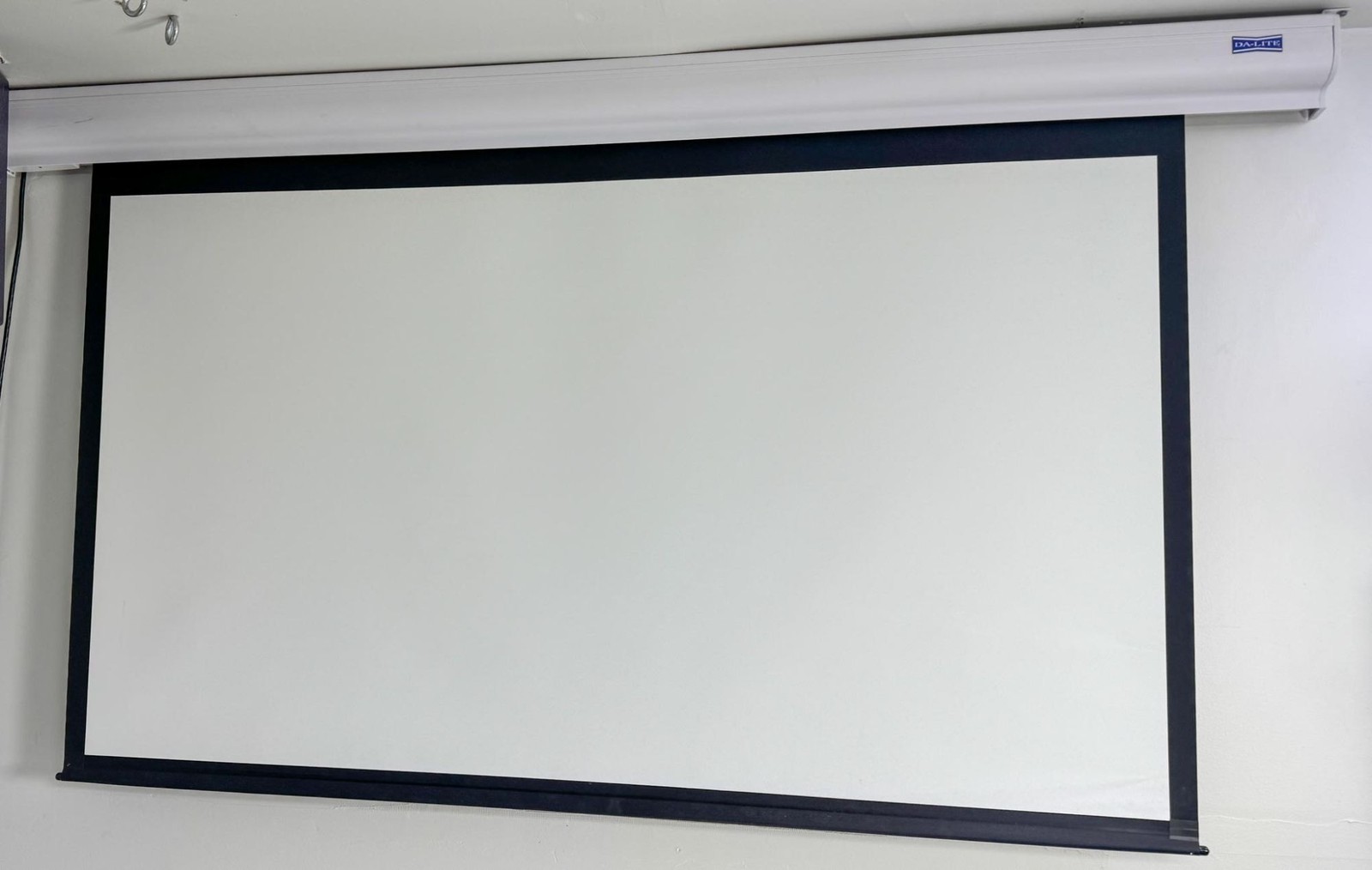 Da-Lite 16:9 76" Diagonal Powered Projector Screen with Remote