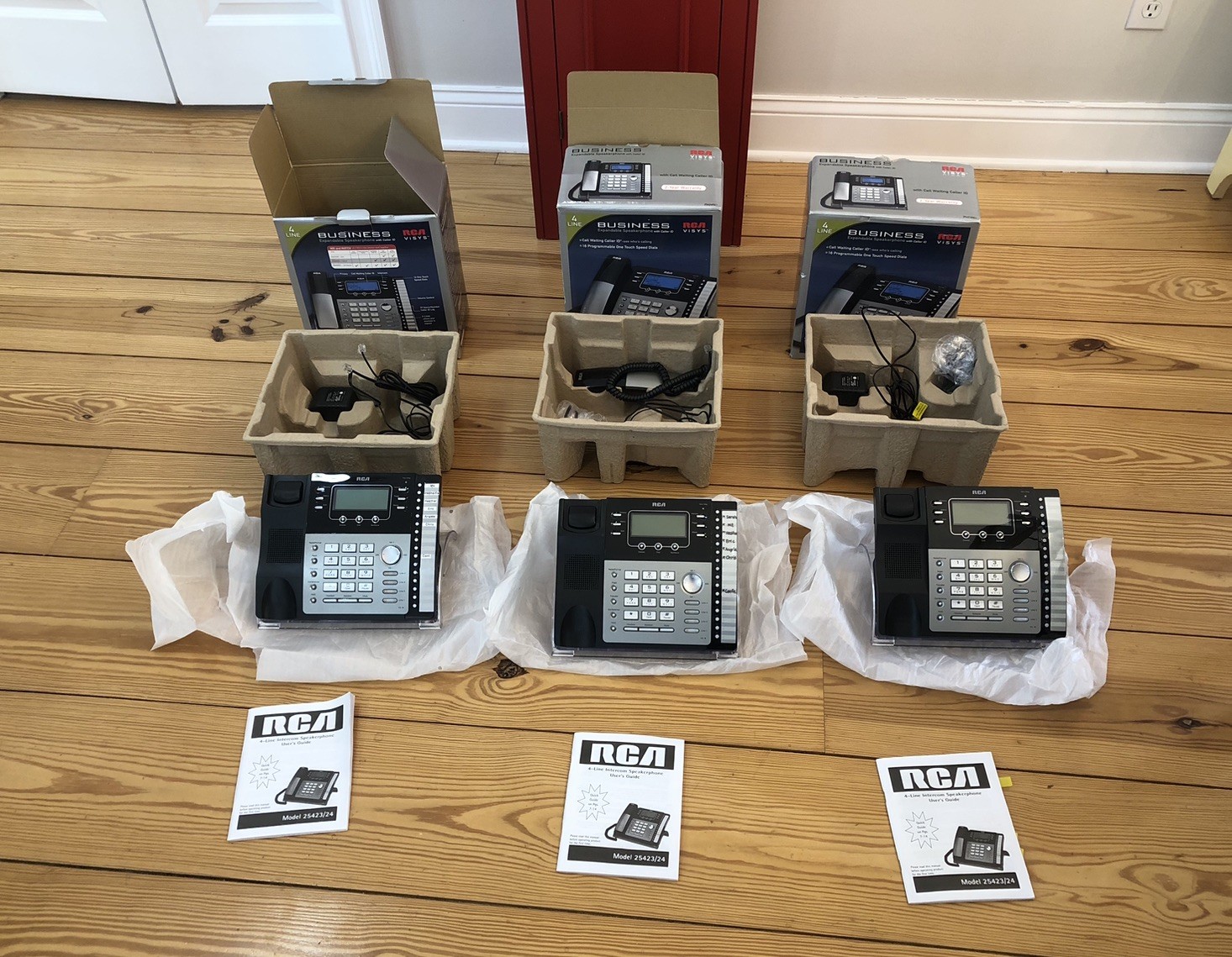 Lot of 3 - RCA 25424RE1 4-Line Expandable System Business Phone - EXCELLENT