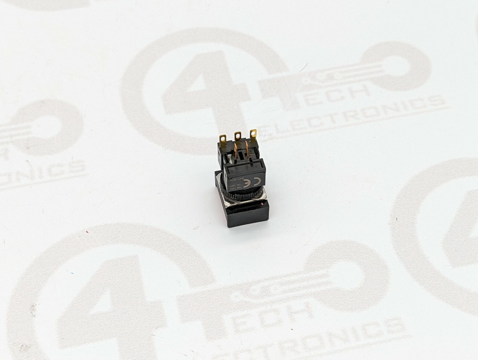 Universal Instruments Red 12V SPDT Switch 51238403