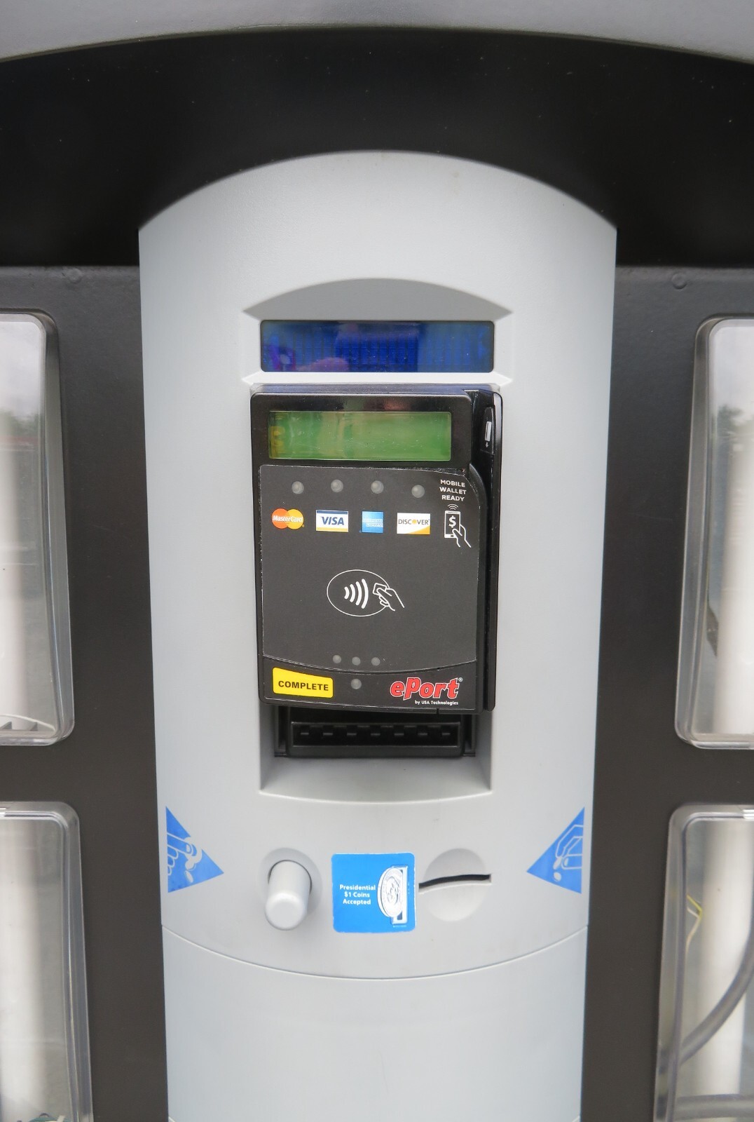Card Reader Mask Mounting Kit for an Existing Validator – Curved Surface