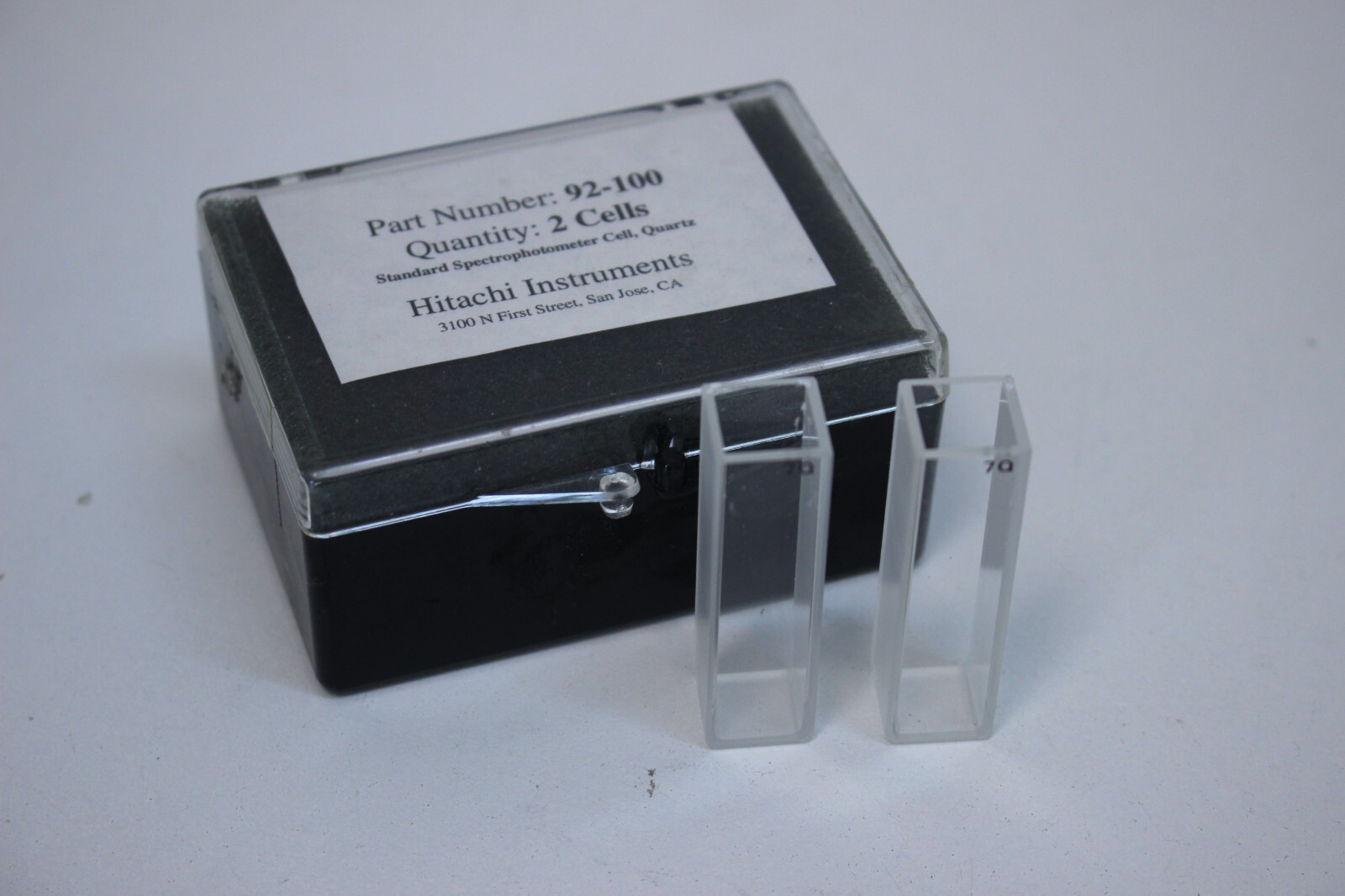 Standard Spetrophotometer Cell, Quartz - Hitachi Instruments 92-100 Q7 2x