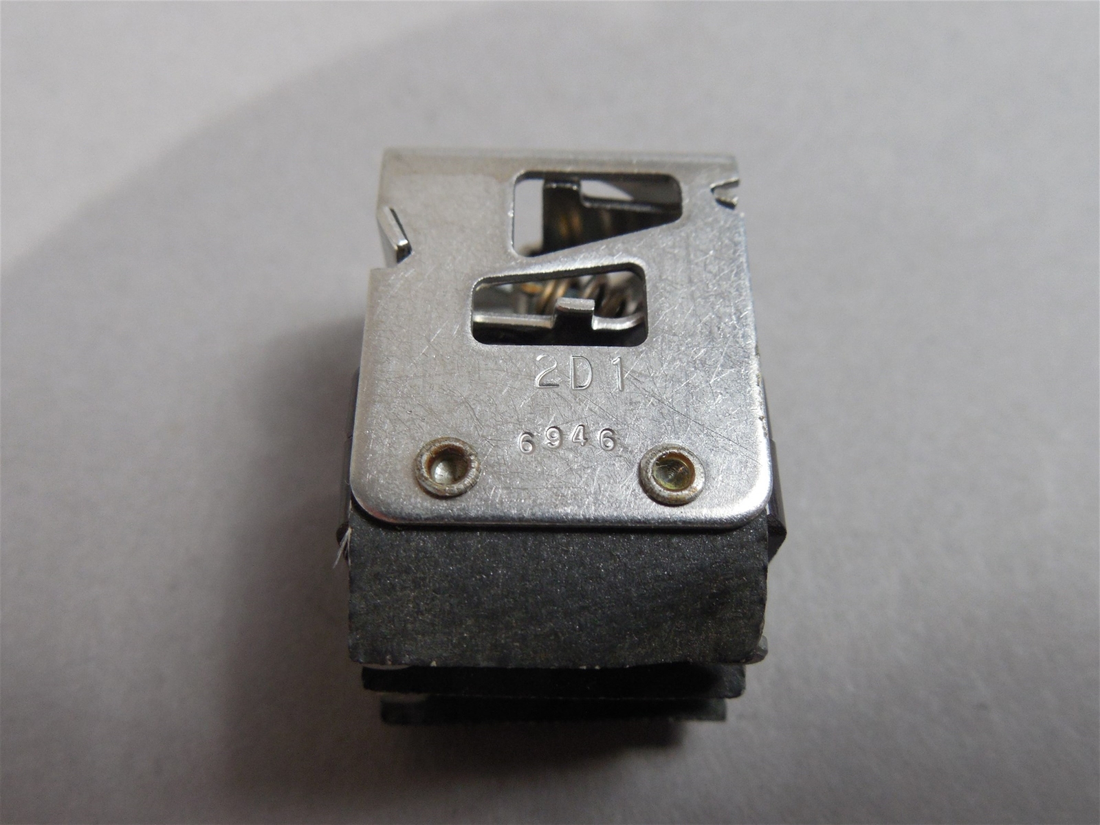 Honeywell Micro Switch 2D1 250V AC 30V DC 5A NEW