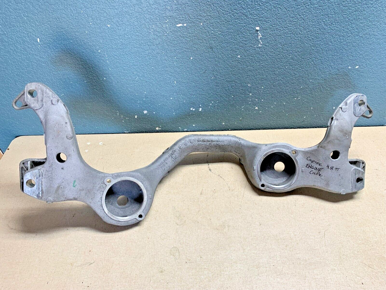 07 08 09 10 PORSCHE CAYENNE ENGINE CRADLE MOUNT CROSSMEMBER