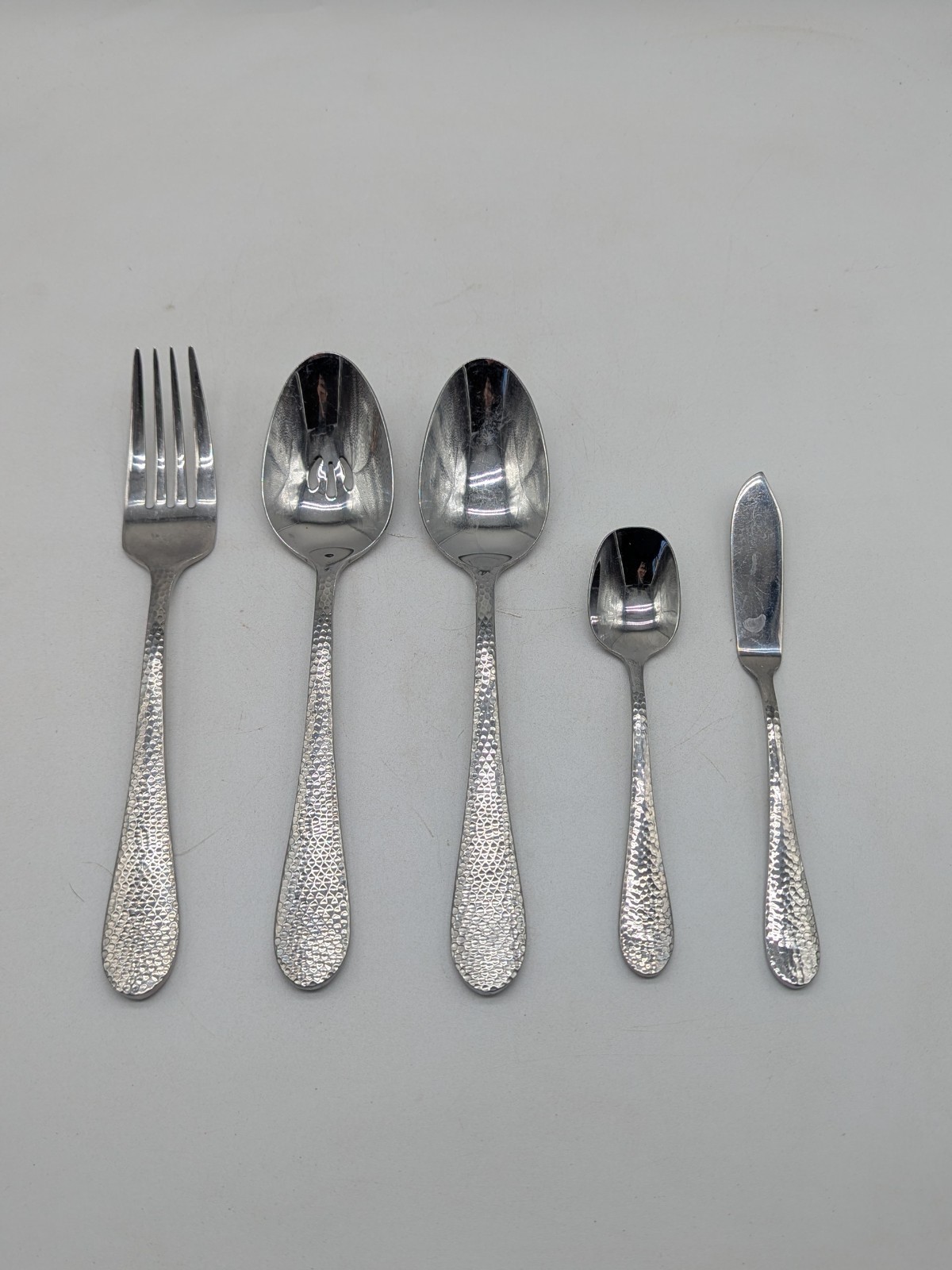 5 Piece Oneida Hammered Handle Design - SERVING UTENSILS -