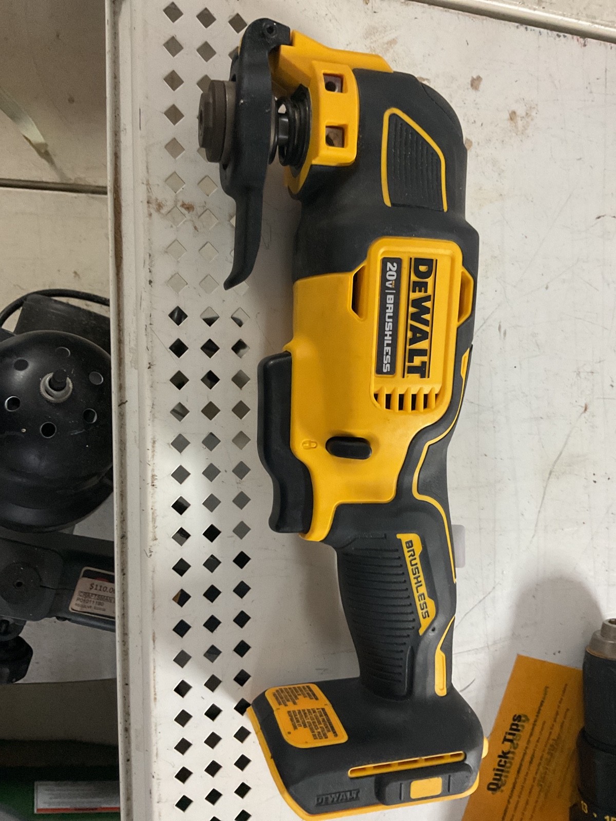 DEWALT ATOMIC 20V MAX Cordless Brushless Oscillating Multi Tool (Tool Only)