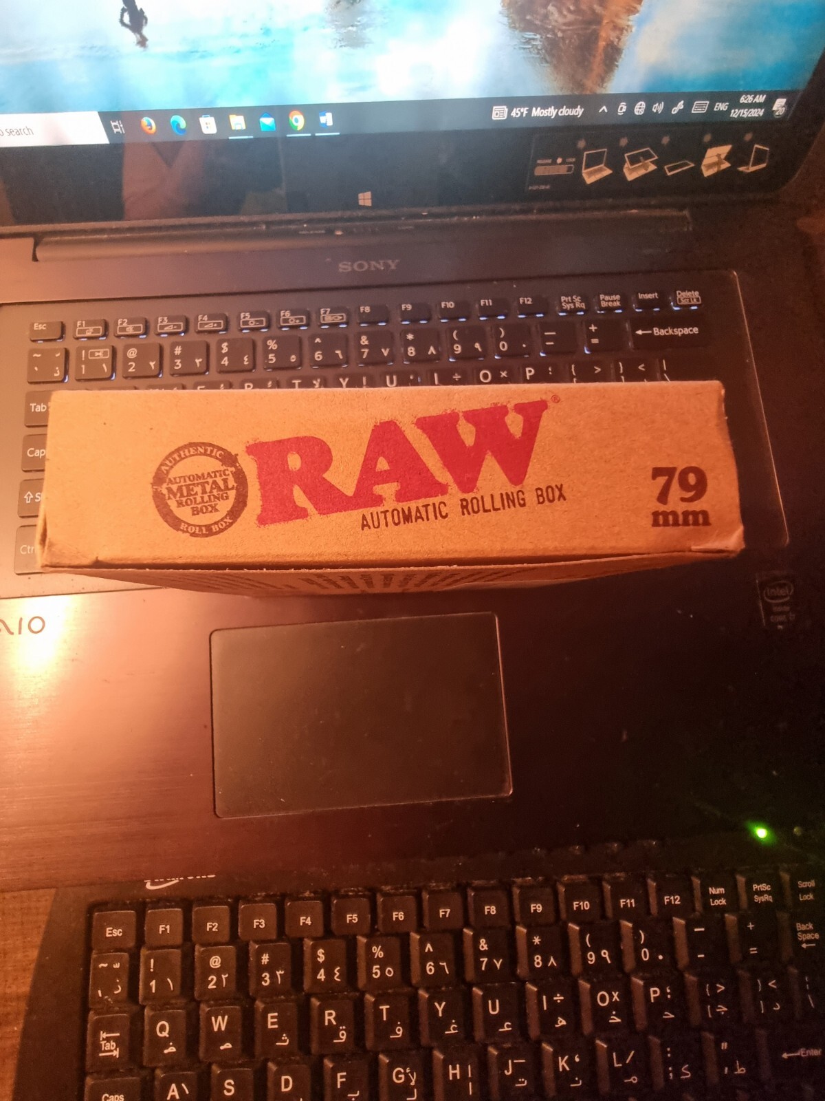 RAW 79mm Adjustable Automatic Stainless Steel Cigarette Rolling Box RED, (Works