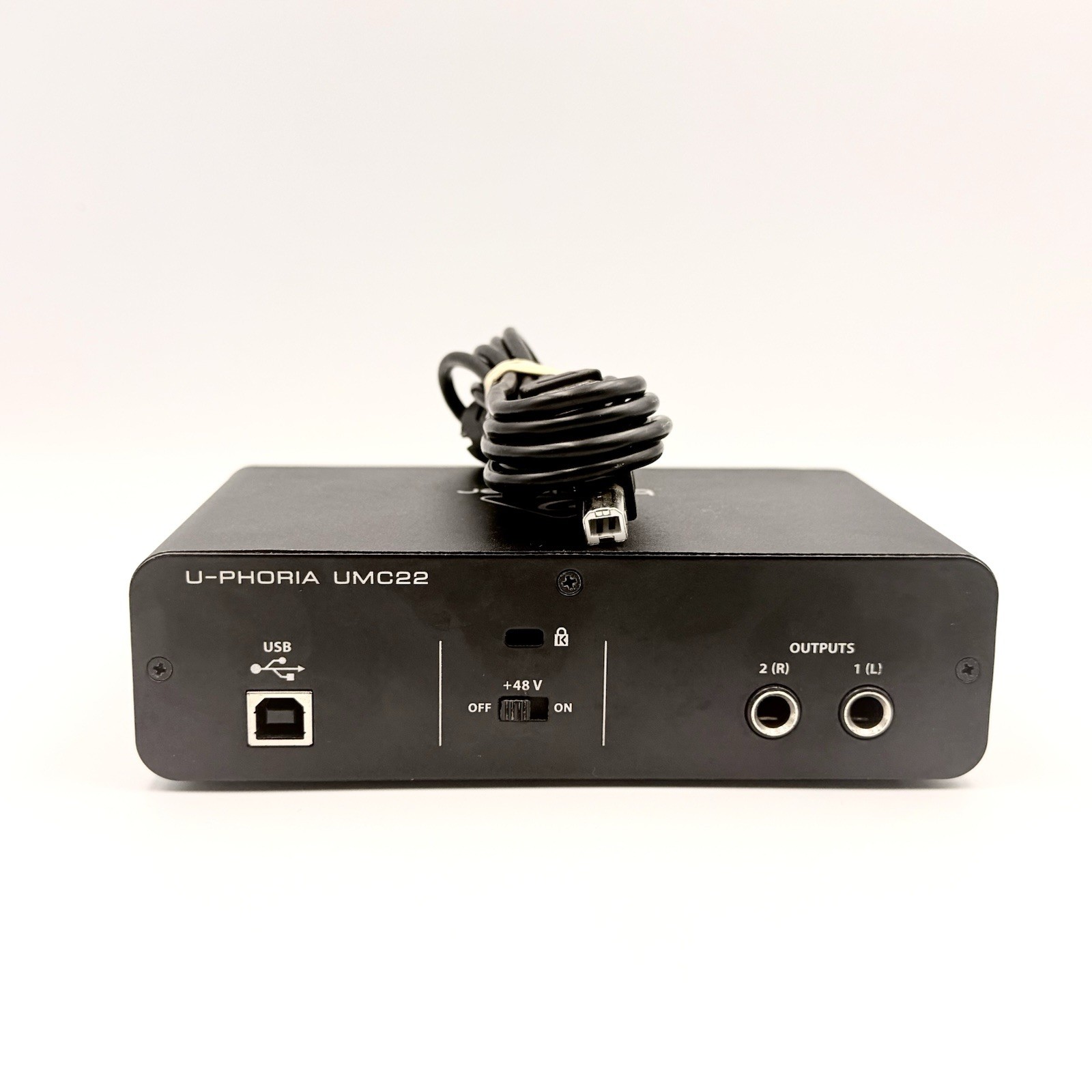 Behringer UMC22 Audiophile 2x2 USB Audio Interface Midas Preamp 48kHz