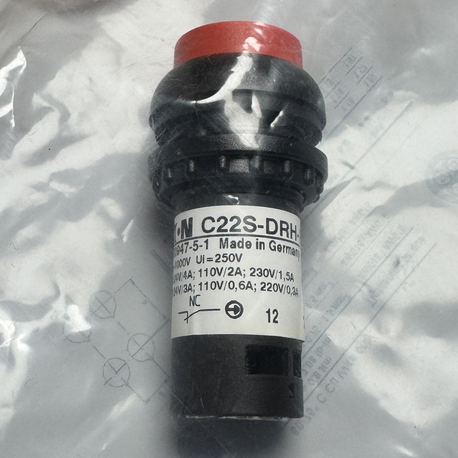 Eaton C22S-DRH-R-X0-K02 Red Pushbutton New in Sealed Pack Made in Germany