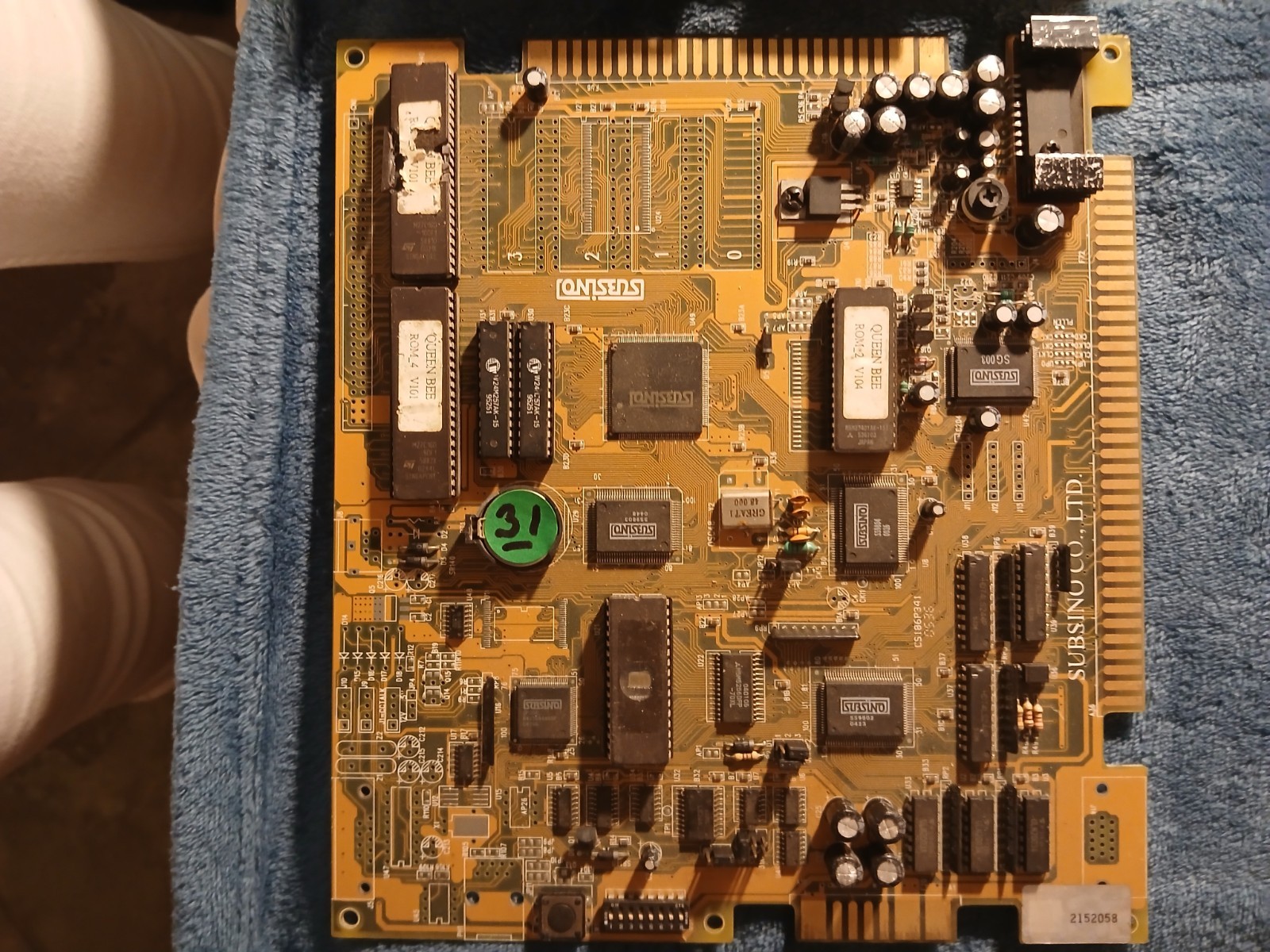 Subsino Queen Bee 8-Liner Arcade PCB (Tested)