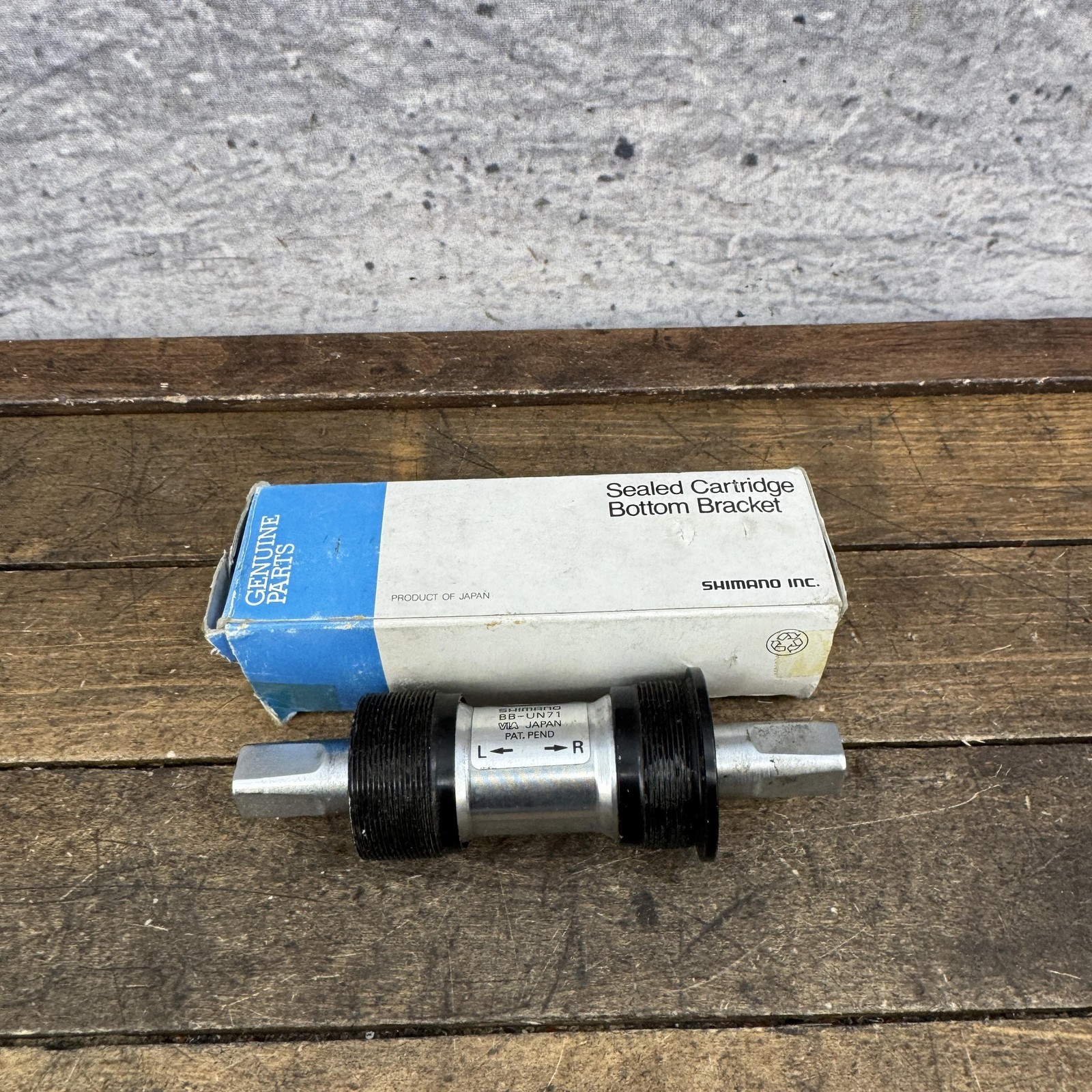 Vintage Shimano Deore XT BB-UN71 Sealed Bottom Bracket 68mm 127mm JIS Japan BSA