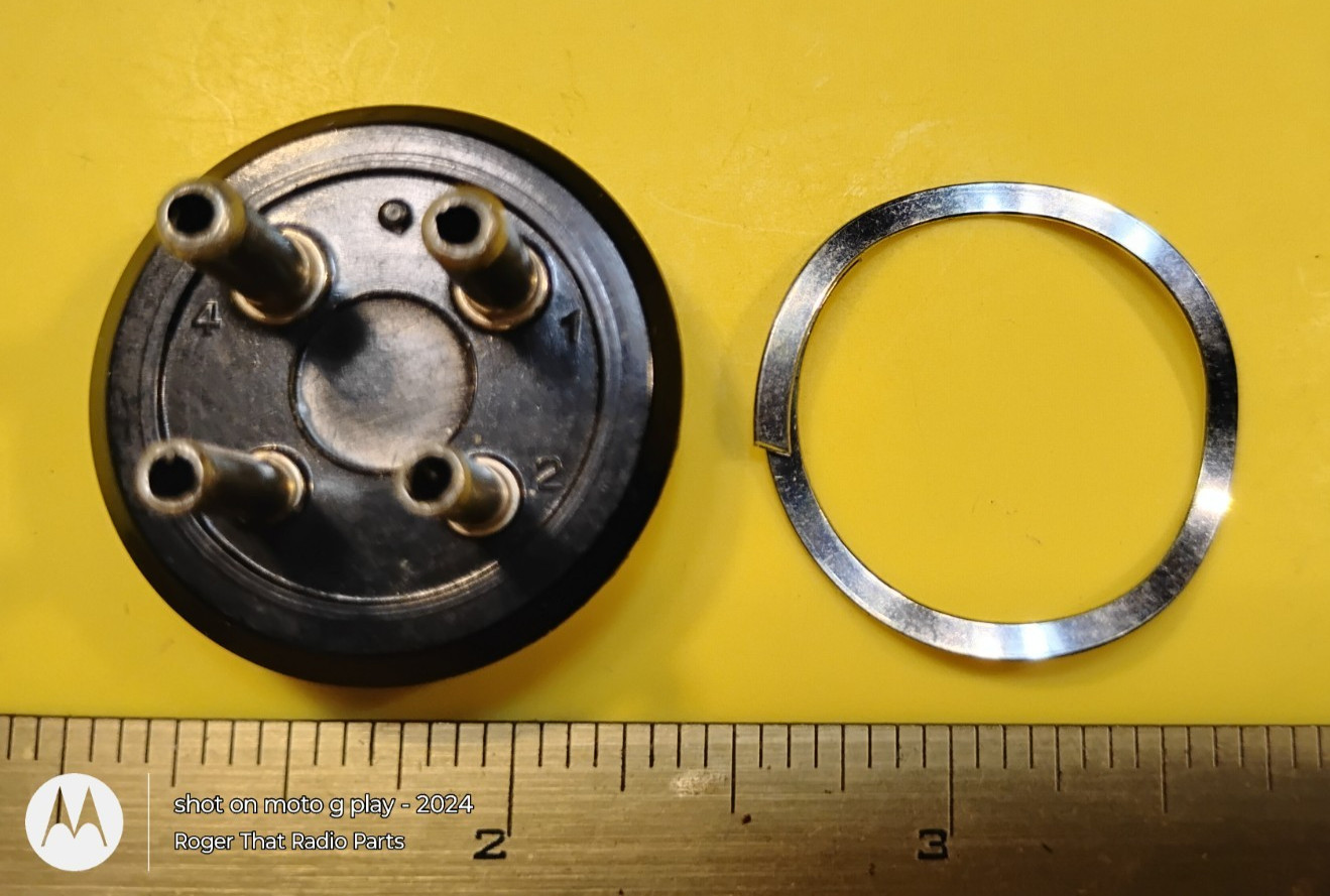 Amphenol® 4 Pin Black Octal Bakelite Plug w/ Wavy Retaining Ring • (P/N 86-CP4)