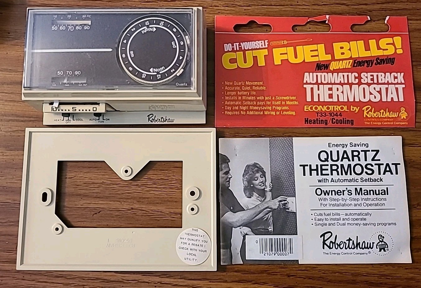 ROBERTSHAW T33-1044 HEATING AND COOLING THERMOSTAT NOS