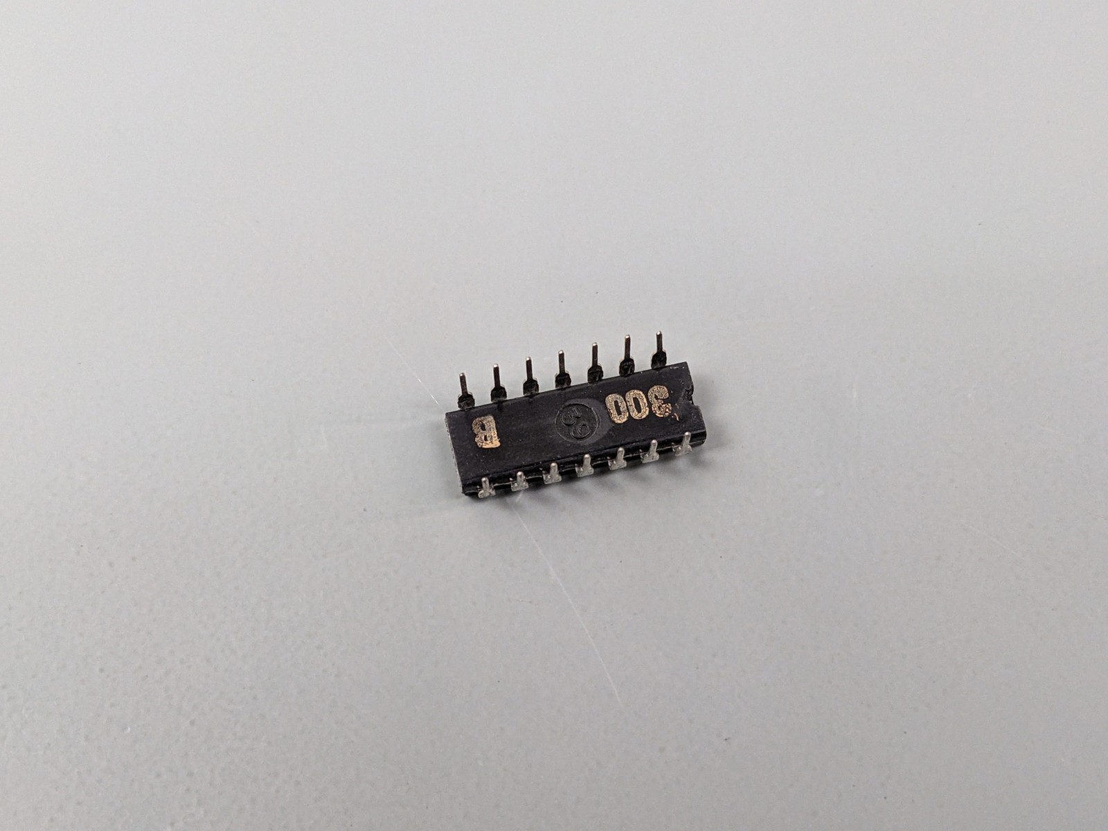 (4) Signetics SP300N UTILOGIC II Dual 3-IN Expander ICs