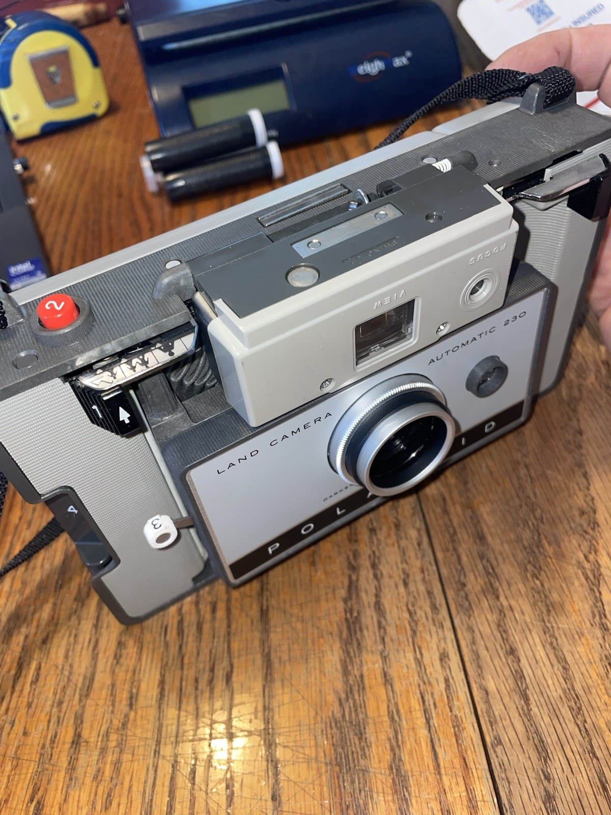 Vintage Polaroid 230 Automatic Land Camera Accessories flash GR8T cond untested